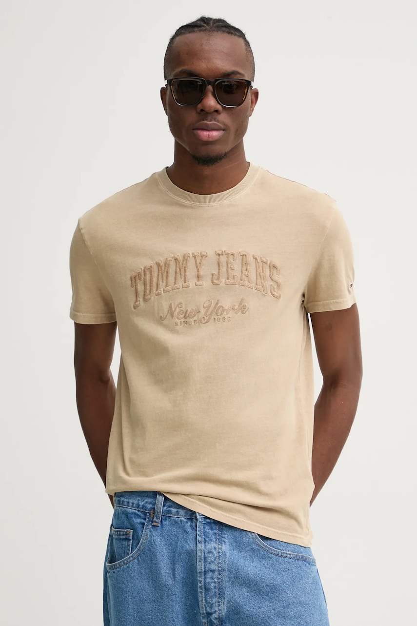 Tommy Jeans tricou din bumbac barbati, culoarea bej, cu imprimeu, DM0DM20356 Tommy Jeans tricou din bumbac barbati, culoarea bej, cu imprimeu, DM0DM20356