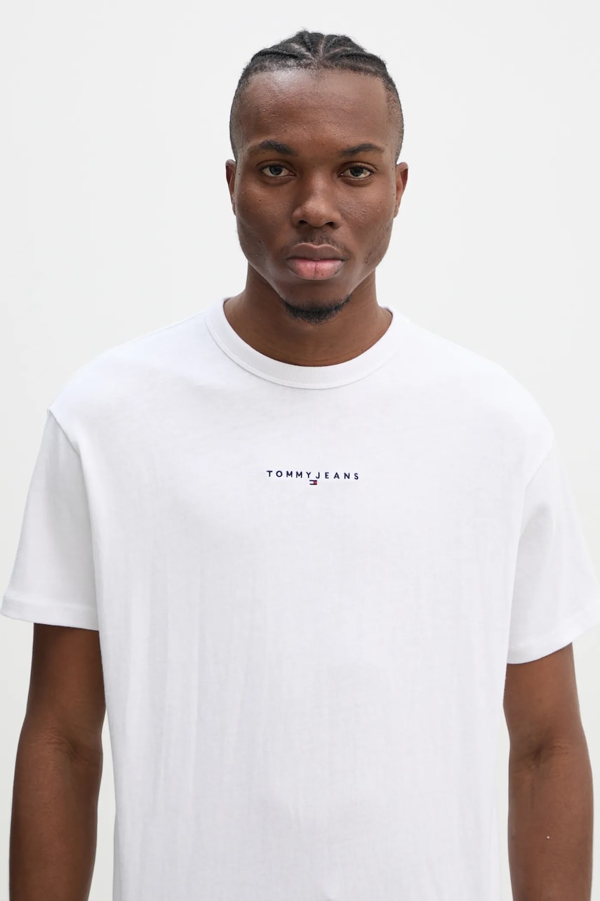 Tommy Jeans tricou din bumbac bărbați, culoarea alb, cu imprimeu, DM0DM21110 Tommy Jeans tricou din bumbac bărbați, culoarea alb, cu imprimeu, DM0DM21110