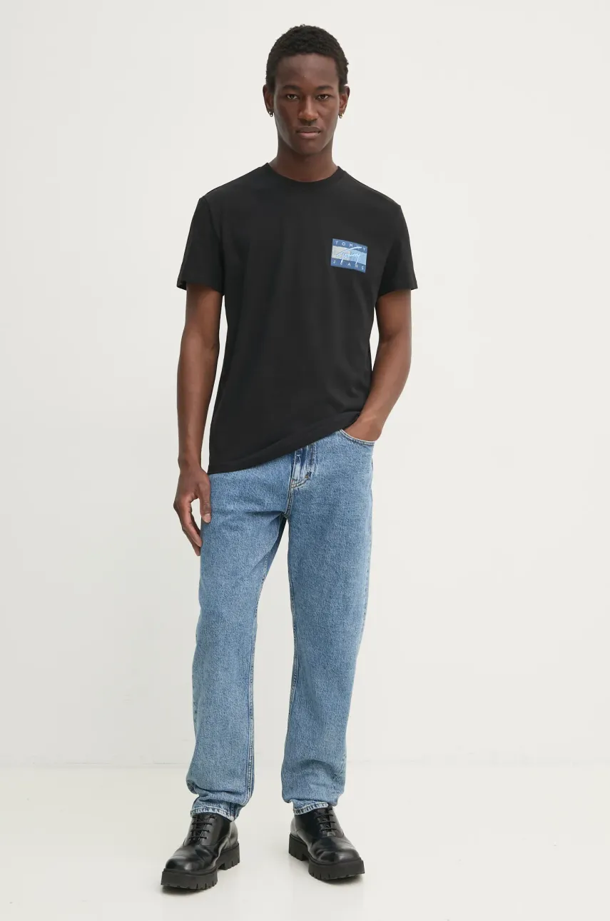Хлопковая футболка Tommy Jeans мужская цвет чёрный с принтом DM0DM21108 Хлопковая футболка Tommy Jeans мужская цвет чёрный с принтом DM0DM21108