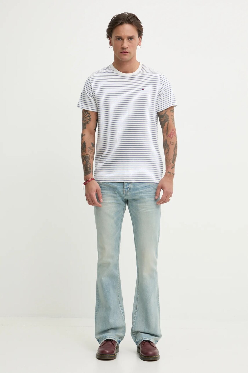 Хлопковая футболка Tommy Jeans мужская цвет белый узорная DM0DM20377 Хлопковая футболка Tommy Jeans мужская цвет белый узорная DM0DM20377