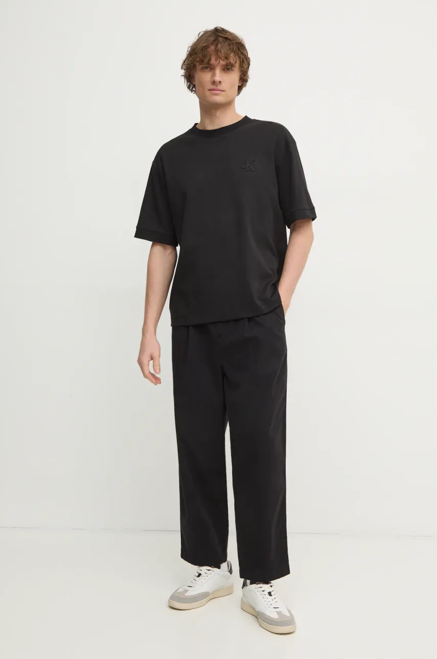 Футболка Calvin Klein Jeans мужская цвет чёрный однотонная J30J326757 Футболка Calvin Klein Jeans мужская цвет чёрный однотонная J30J326757