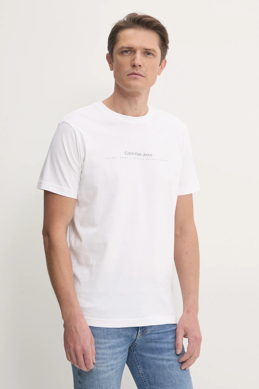 Levně Bavlněné tričko Calvin Klein Jeans bílá barva, s potiskem, J30J327075