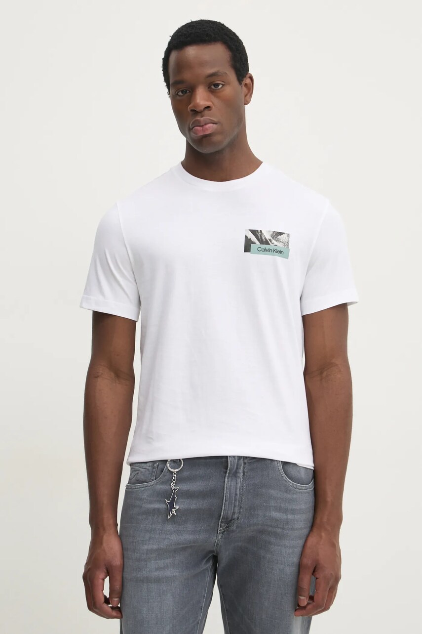 Levně Bavlněné tričko Calvin Klein bílá barva, s potiskem, K10K113799