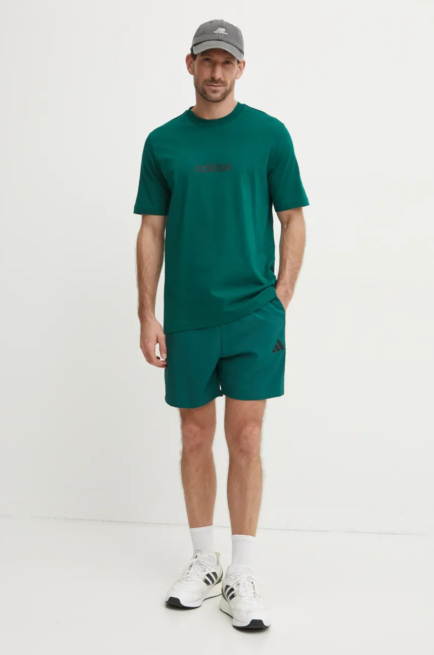 Хлопковая футболка adidas Essentials Linear мужская цвет зелёный с принтом JE8997 Хлопковая футболка adidas Essentials Linear мужская цвет зелёный с принтом JE8997