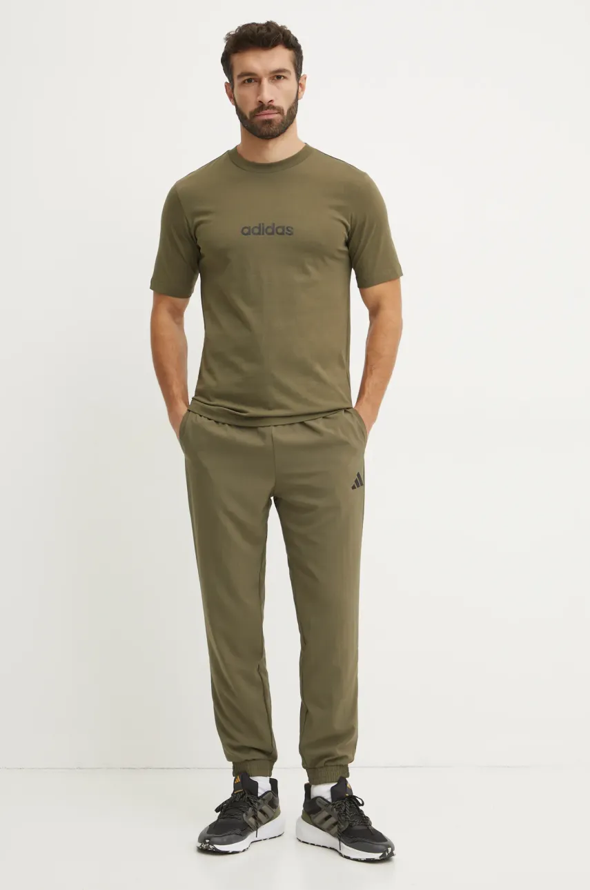 Хлопковая футболка adidas Essentials Linear мужская цвет зелёный с принтом JE9001 Хлопковая футболка adidas Essentials Linear мужская цвет зелёный с принтом JE9001