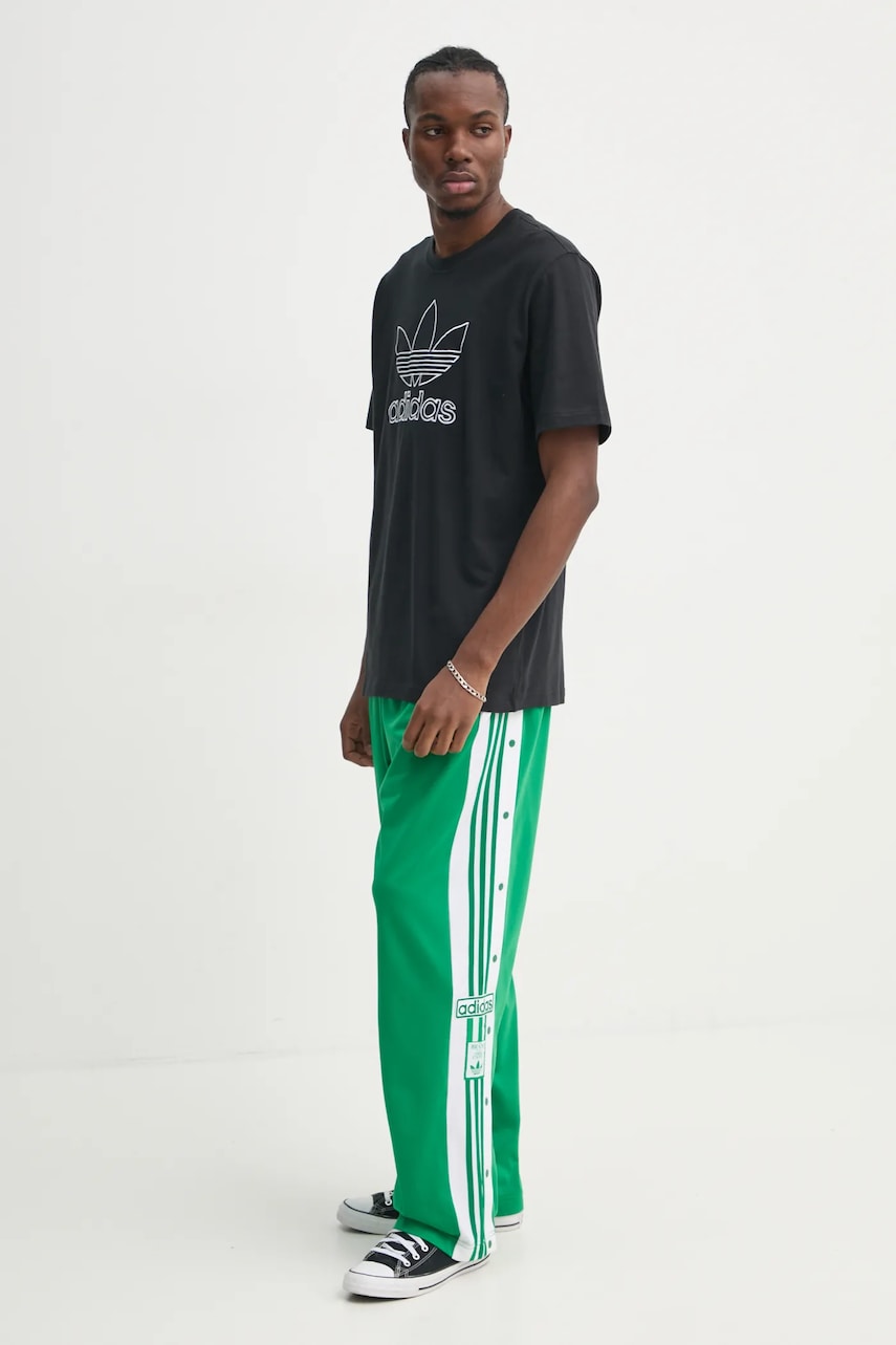 Хлопковая футболка adidas Originals OUTL TREF TEE мужская цвет чёрный с аппликацией JP1088 Хлопковая футболка adidas Originals OUTL TREF TEE мужская цвет чёрный с аппликацией JP1088