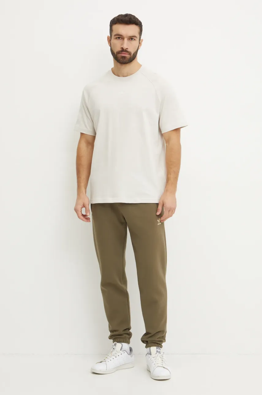 Хлопковая футболка adidas Originals Essential мужская цвет бежевый однотонная JD3277 Хлопковая футболка adidas Originals Essential мужская цвет бежевый однотонная JD3277