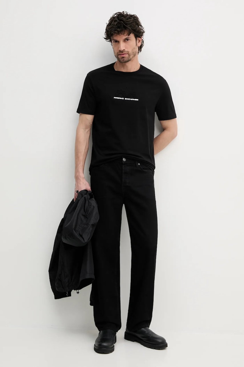 Хлопковая футболка Armani Exchange мужская цвет чёрный с аппликацией XM000544 AF10361 Хлопковая футболка Armani Exchange мужская цвет чёрный с аппликацией XM000544 AF10361