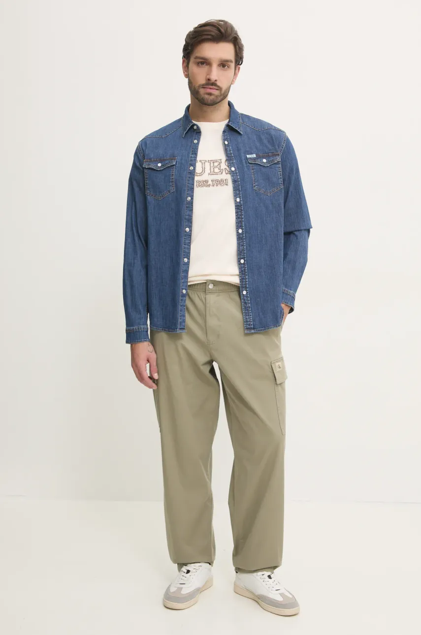 Хлопковая футболка Guess мужская цвет бежевый с аппликацией M5RI23 K8FQ4 Хлопковая футболка Guess мужская цвет бежевый с аппликацией M5RI23 K8FQ4