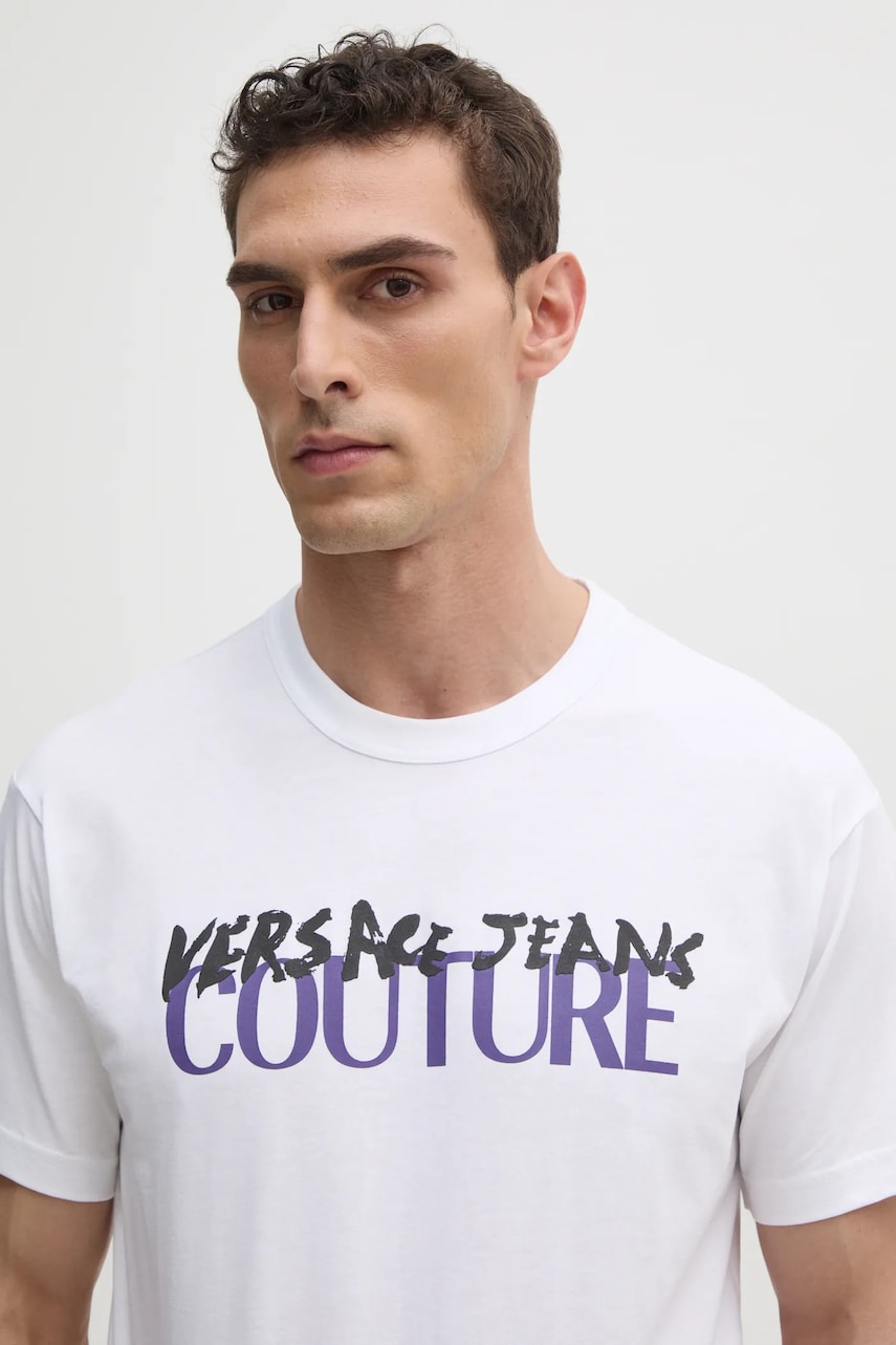 Versace Jeans Couture tricou din bumbac barbati, culoarea alb, cu imprimeu, 78GAHE06 CJ00E Versace Jeans Couture tricou din bumbac barbati, culoarea alb, cu imprimeu, 78GAHE06 CJ00E