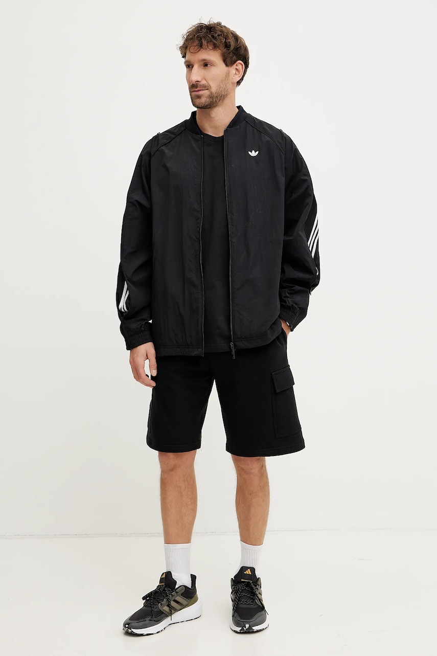 Хлопковая футболка adidas Originals MBN TEE мужская цвет чёрный с принтом JN7032 Хлопковая футболка adidas Originals MBN TEE мужская цвет чёрный с принтом JN7032
