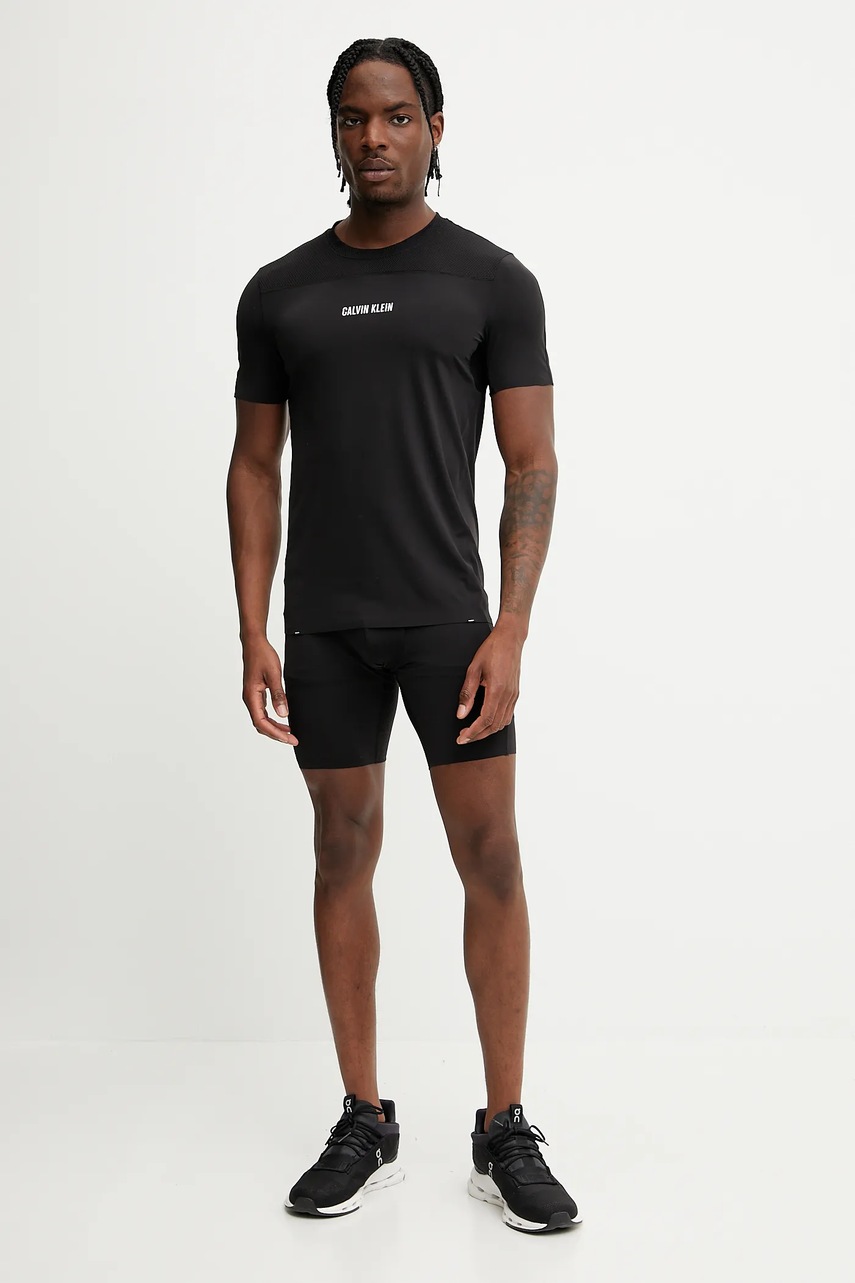 Футболка для тренинга Calvin Klein Performance цвет чёрный с принтом LVGMS5K188