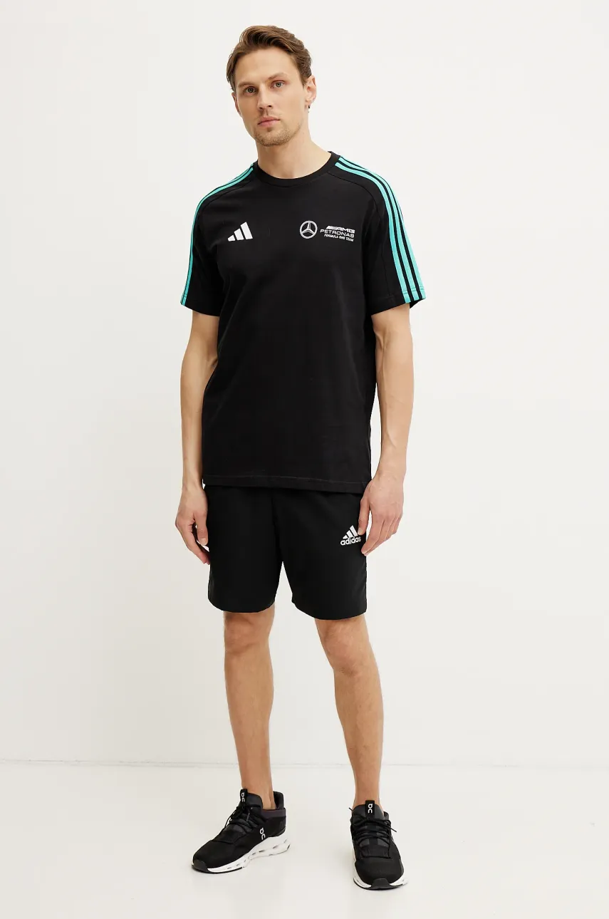 Хлопковая футболка adidas x Mercedes мужская цвет чёрный с аппликацией JV5425 Хлопковая футболка adidas x Mercedes мужская цвет чёрный с аппликацией JV5425