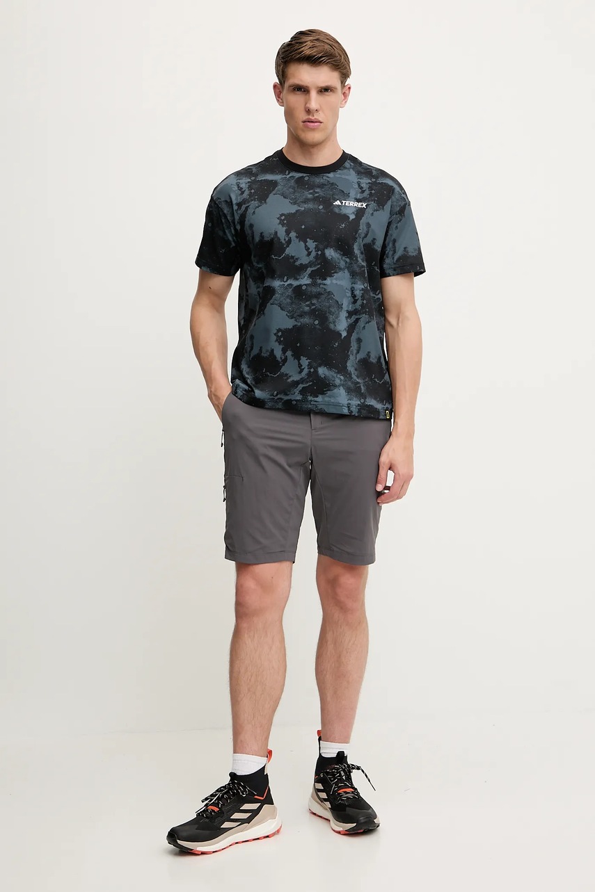 Спортивная футболка adidas TERREX x National Geographic цвет чёрный узор JD5959