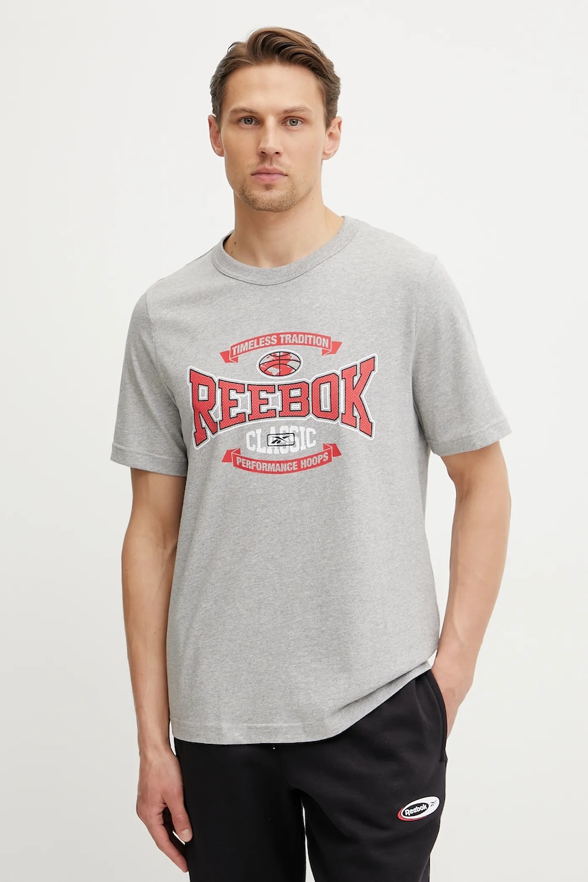 Reebok Classic tricou din bumbac barbati, culoarea gri, cu imprimeu, 100218840 Reebok Classic tricou din bumbac barbati, culoarea gri, cu imprimeu, 100218840