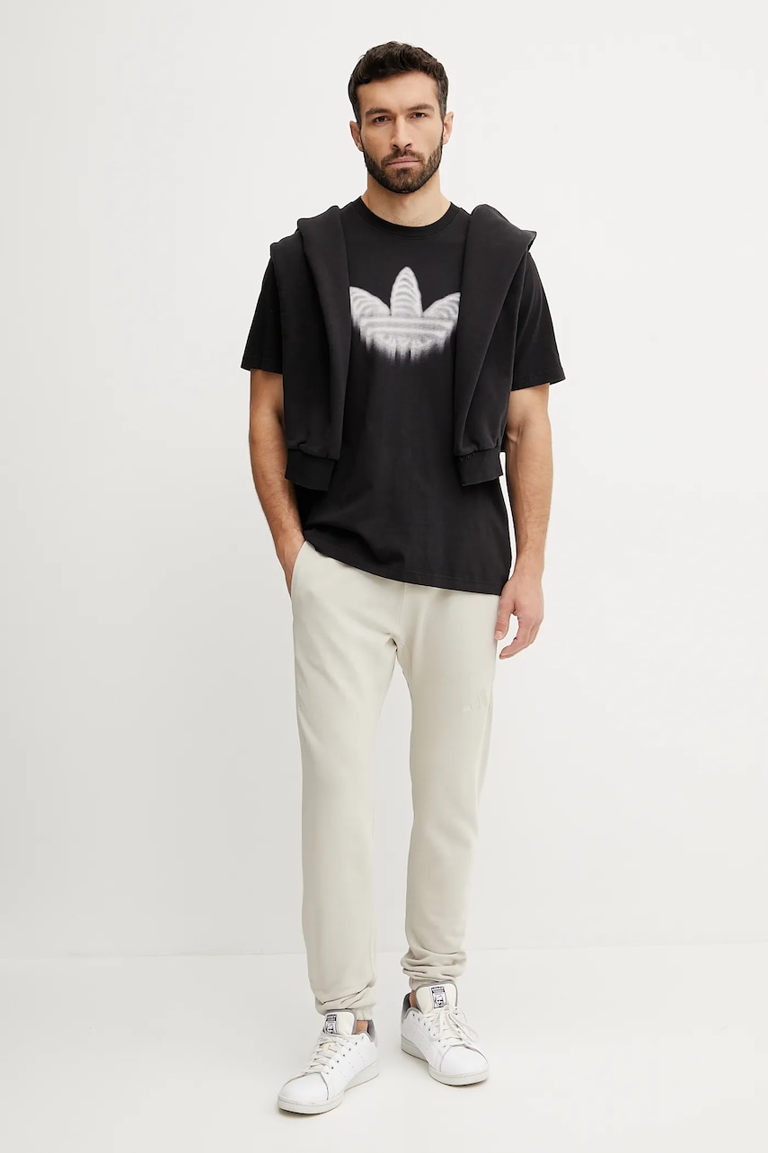 Хлопковая футболка adidas Originals Skeleton Trefoil мужская цвет чёрный с принтом JI5871 Хлопковая футболка adidas Originals Skeleton Trefoil мужская цвет чёрный с принтом JI5871