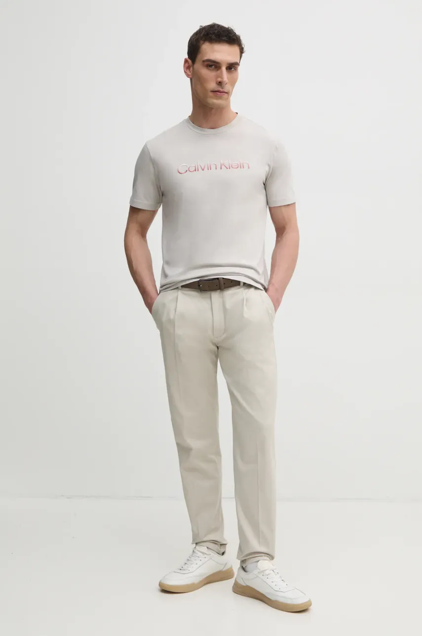 Хлопковая футболка Calvin Klein мужская цвет бежевый с принтом K10K114155 Хлопковая футболка Calvin Klein мужская цвет бежевый с принтом K10K114155