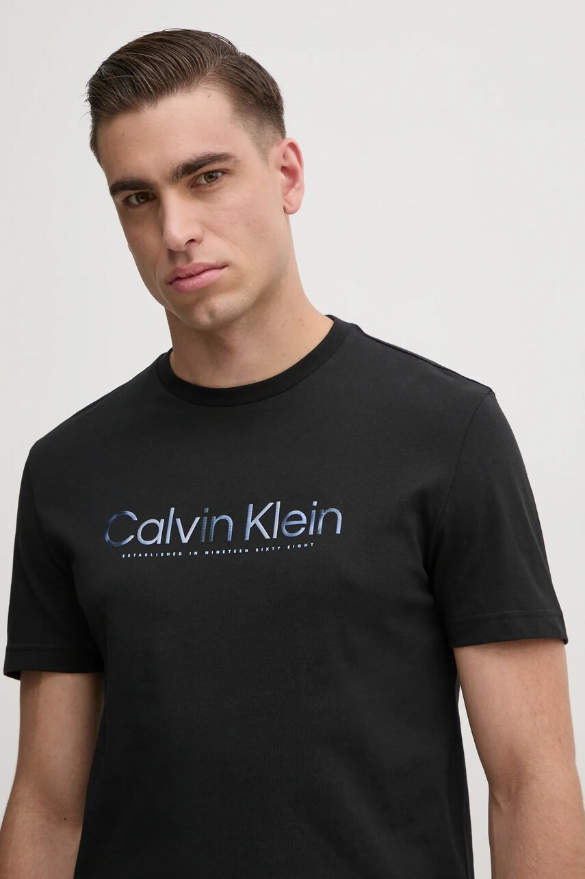 Levně Bavlněné tričko Calvin Klein černá barva, s potiskem, K10K114162