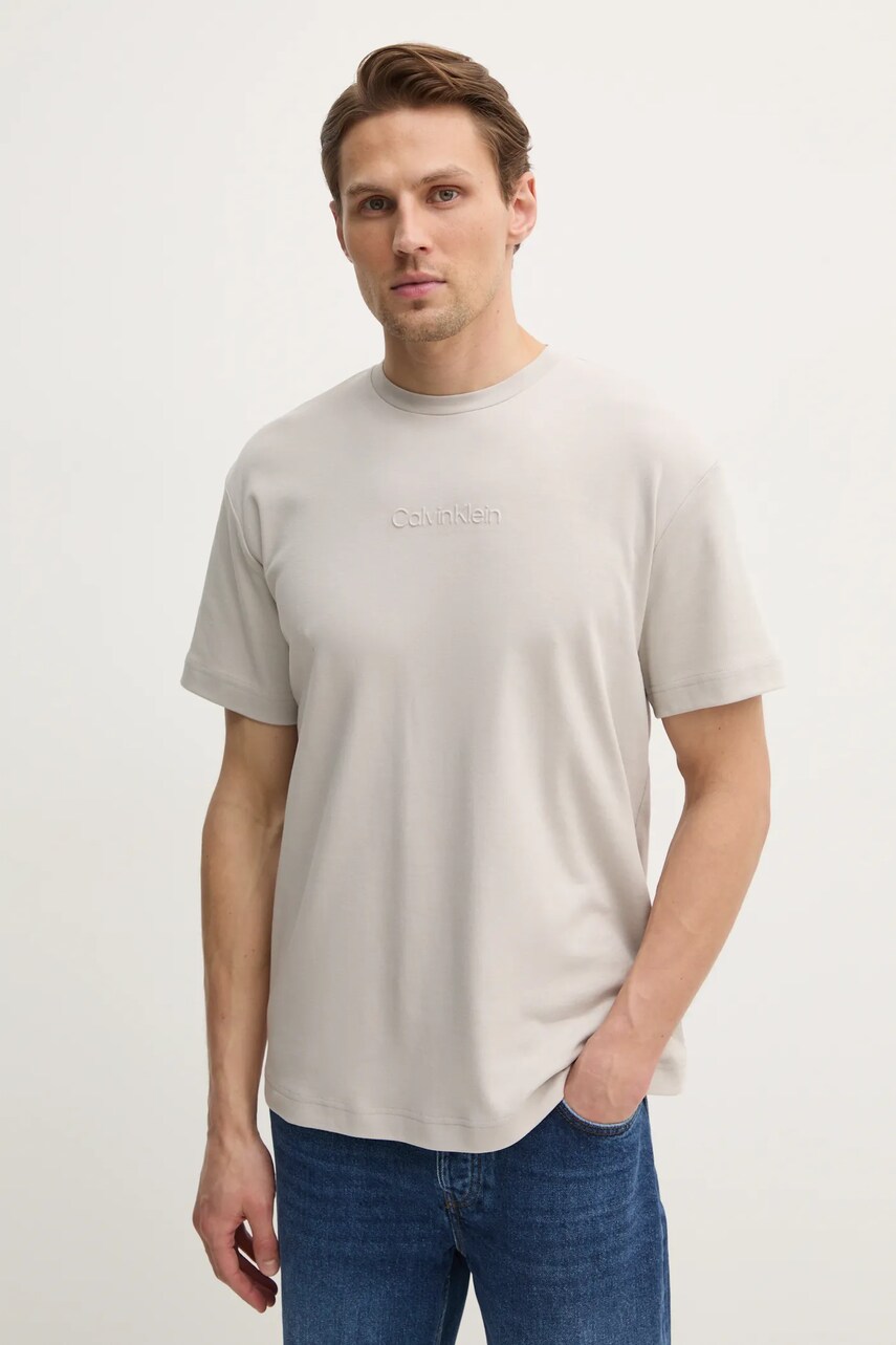 Levně Bavlněné tričko Calvin Klein šedá barva, K10K114167