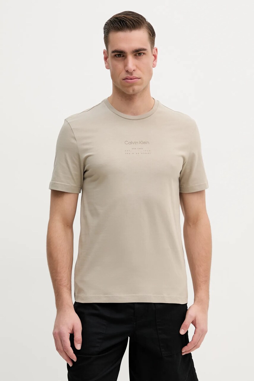 Levně Bavlněné tričko Calvin Klein béžová barva, s potiskem, K10K114172