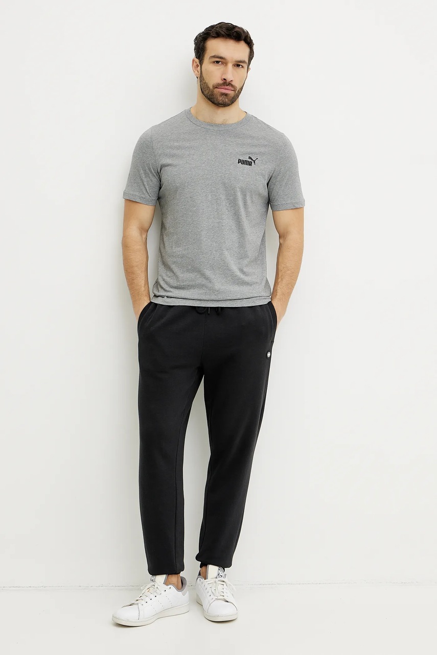 Хлопковая футболка Puma мужская цвет серый с аппликацией 682534 Хлопковая футболка Puma мужская цвет серый с аппликацией 682534