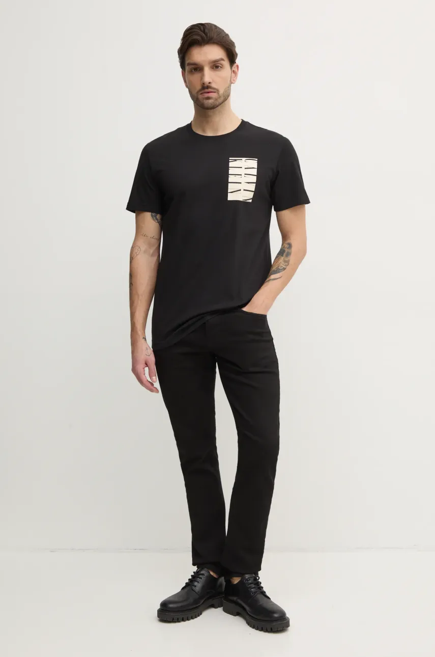 Хлопковая футболка Calvin Klein Jeans мужская цвет чёрный с принтом J30J327474 Хлопковая футболка Calvin Klein Jeans мужская цвет чёрный с принтом J30J327474