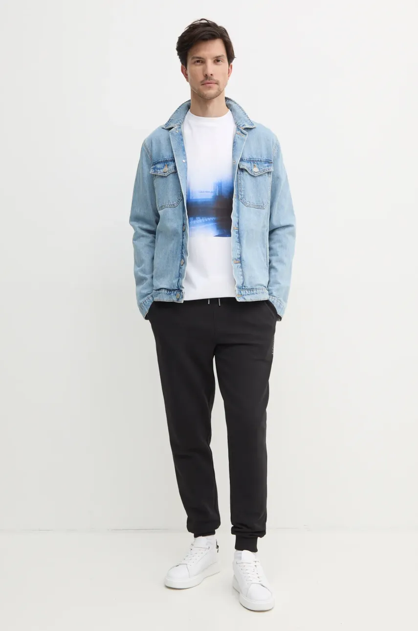 Хлопковая футболка Calvin Klein Jeans мужская цвет белый с принтом J30J327477 Хлопковая футболка Calvin Klein Jeans мужская цвет белый с принтом J30J327477
