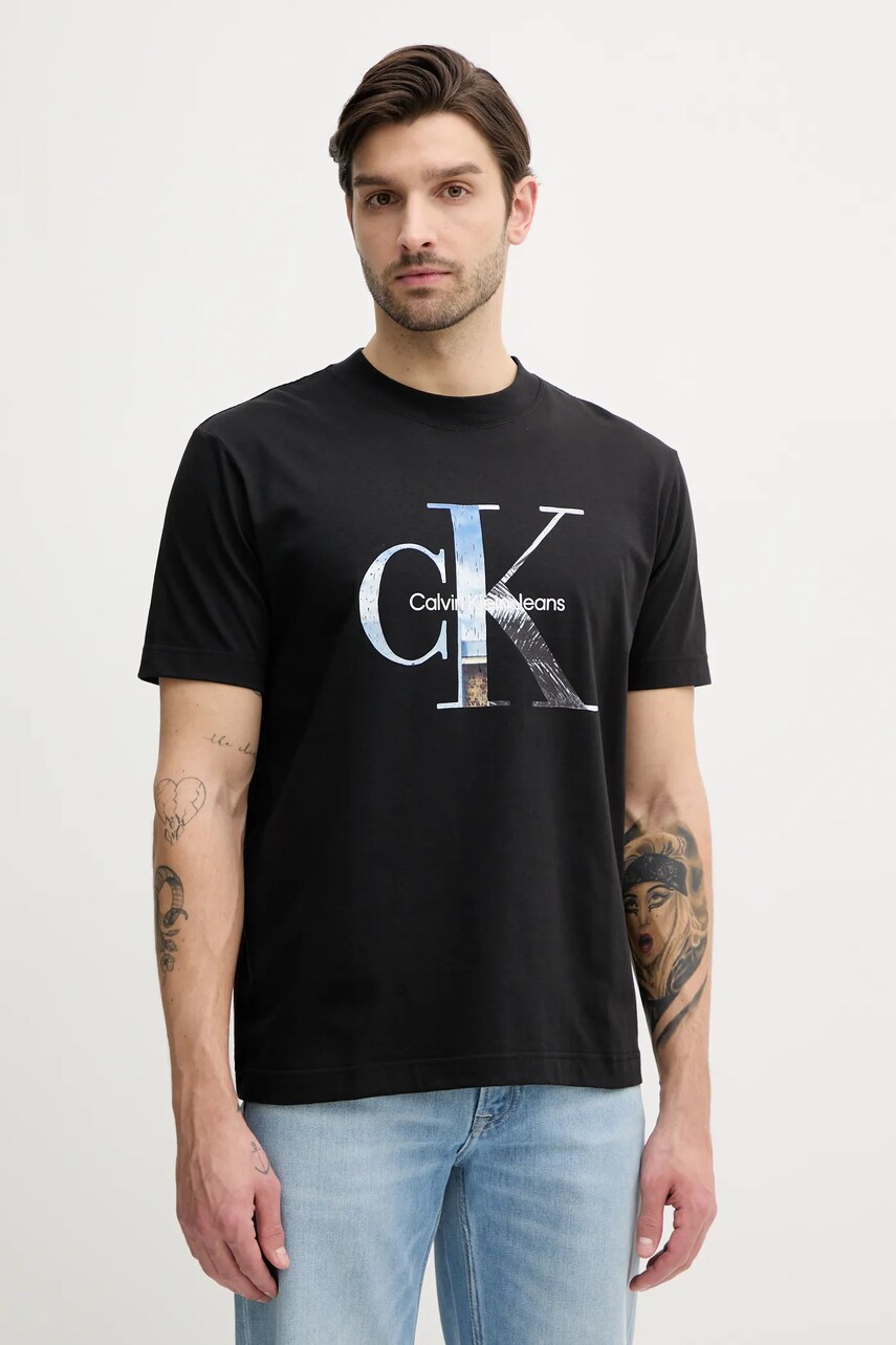 Levně Bavlněné tričko Calvin Klein Jeans černá barva, s potiskem, J30J327483