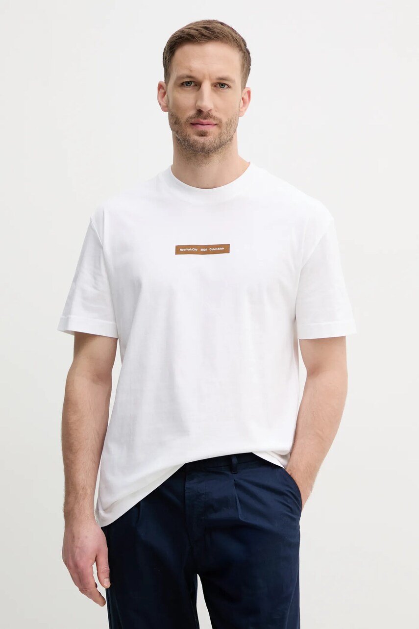 Levně Bavlněné tričko Calvin Klein Jeans bílá barva, s potiskem, J30J327524