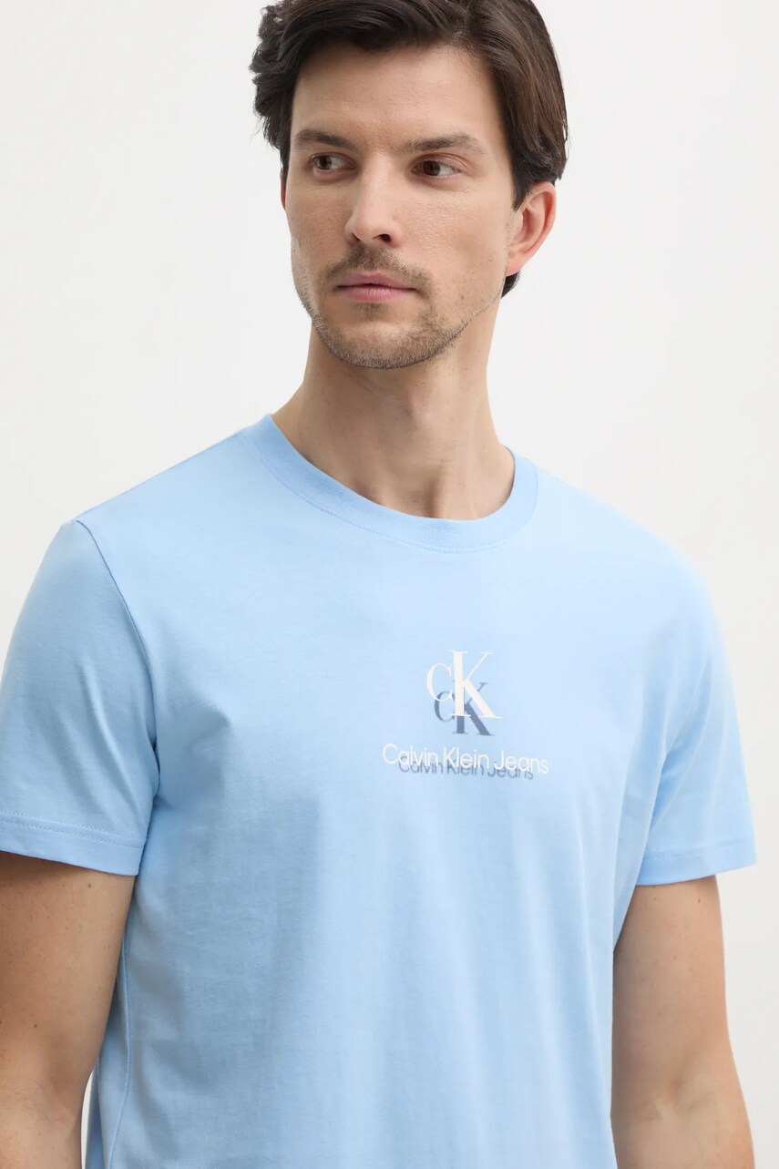 Levně Bavlněné tričko Calvin Klein Jeans modrá barva, s potiskem, J30J327469