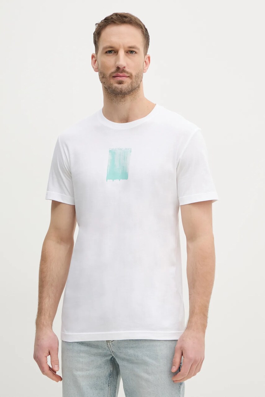 Levně Bavlněné tričko Calvin Klein Jeans bílá barva, s potiskem, J30J327522