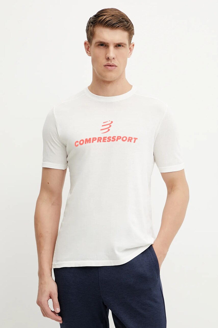 Compressport tricou Podium barbati, culoarea alb, cu imprimeu, ATSM554