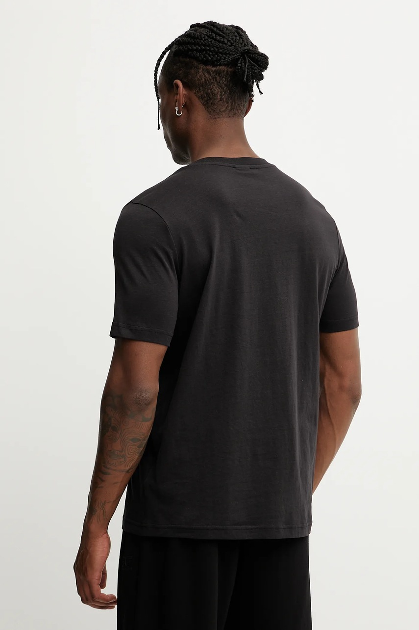 Хлопковая футболка Puma цвет чёрный с принтом 629634