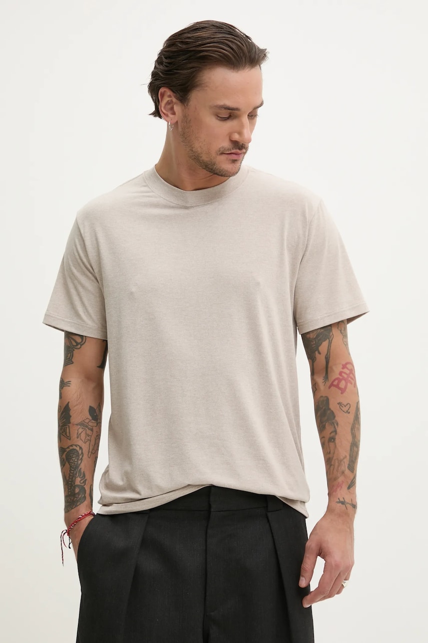 Hollister Co. tricou barbati, culoarea bej, neted, KI324-5089 Hollister Co. tricou barbati, culoarea bej, neted, KI324-5089