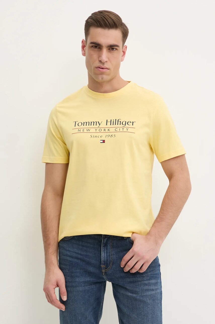 Levně Bavlněné tričko Tommy Hilfiger žlutá barva, s potiskem, MW0MW38621