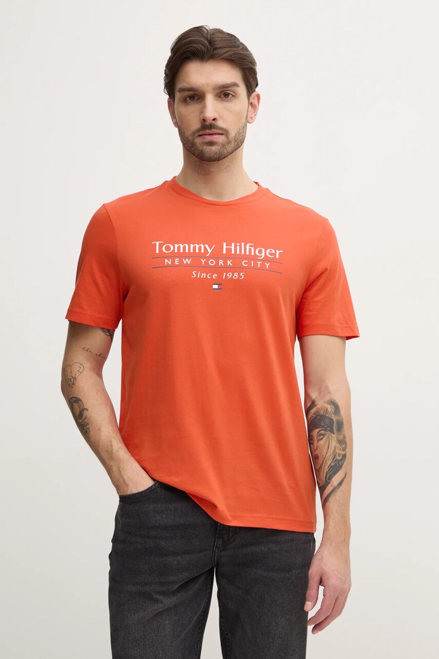 Levně Bavlněné tričko Tommy Hilfiger oranžová barva, s potiskem, MW0MW38621