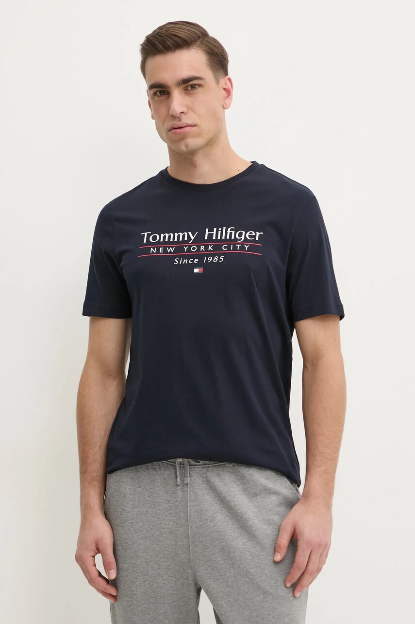 Levně Bavlněné tričko Tommy Hilfiger tmavomodrá barva, s potiskem, MW0MW38621