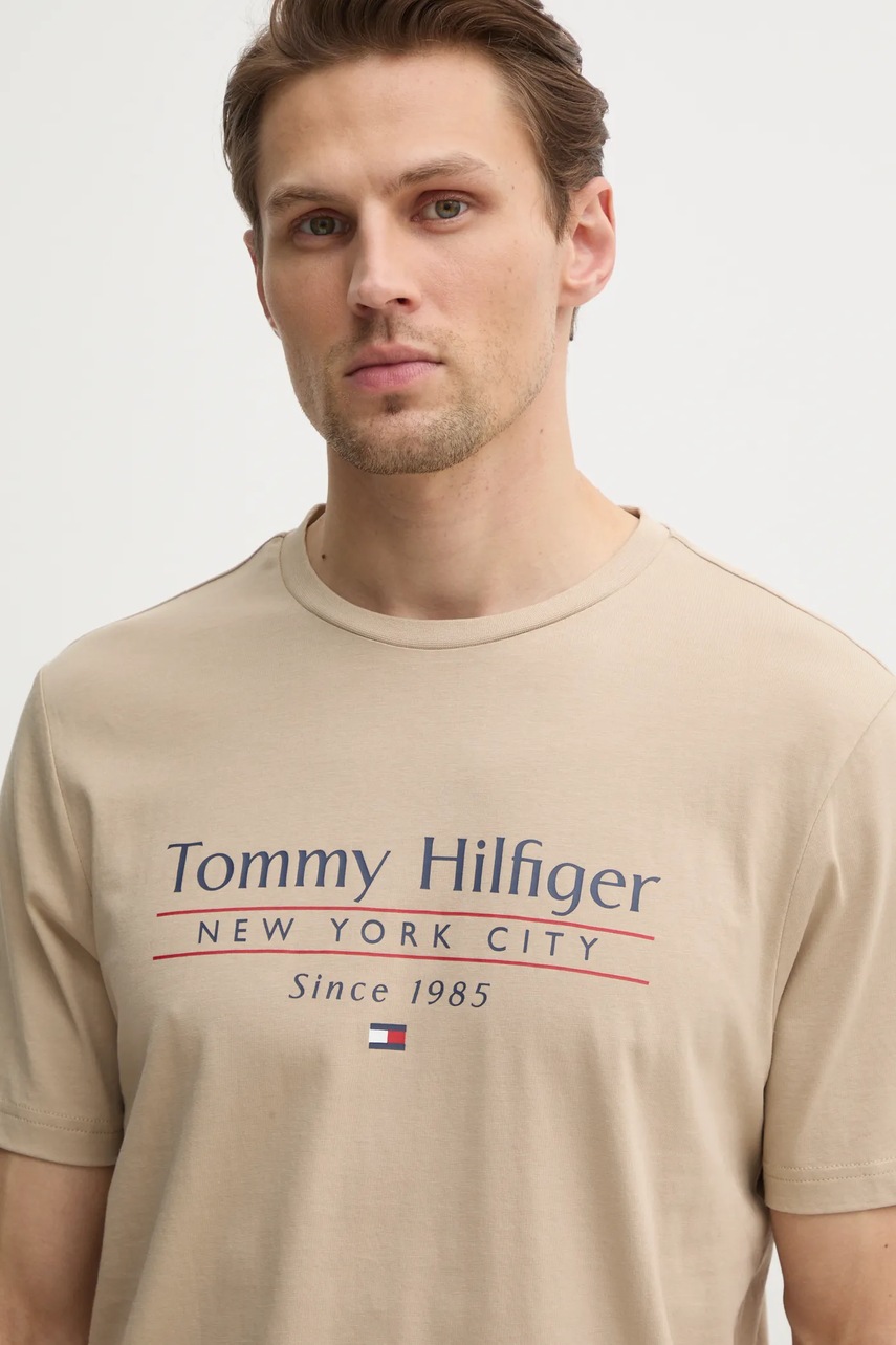 Бавовняна футболка Tommy Hilfiger чоловіча колір бежевий з принтом MW0MW38621 