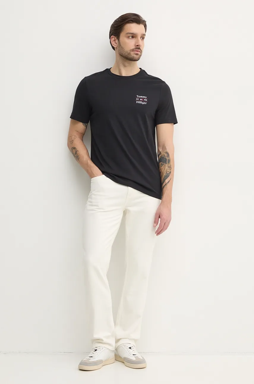 Хлопковая футболка Tommy Hilfiger мужская цвет чёрный с принтом MW0MW38622 Хлопковая футболка Tommy Hilfiger мужская цвет чёрный с принтом MW0MW38622