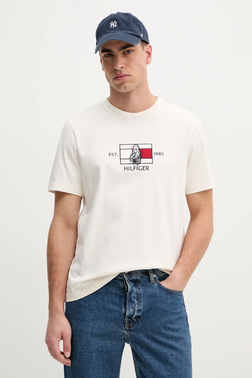 Levně Bavlněné tričko Tommy Hilfiger béžová barva, s aplikací, MW0MW38628