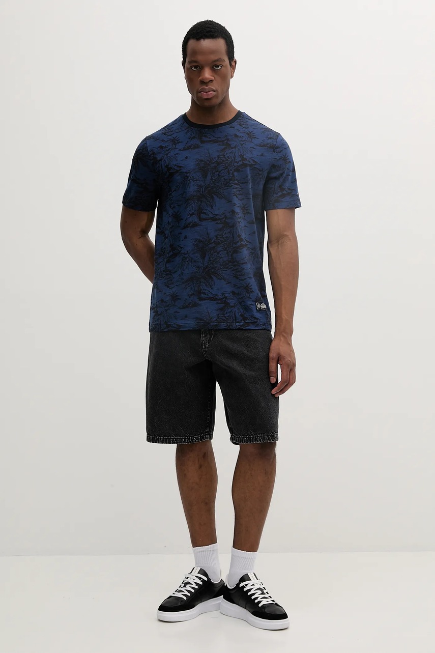 Хлопковая футболка Tommy Hilfiger мужская цвет синий узорная MW0MW38933 Хлопковая футболка Tommy Hilfiger мужская цвет синий узорная MW0MW38933