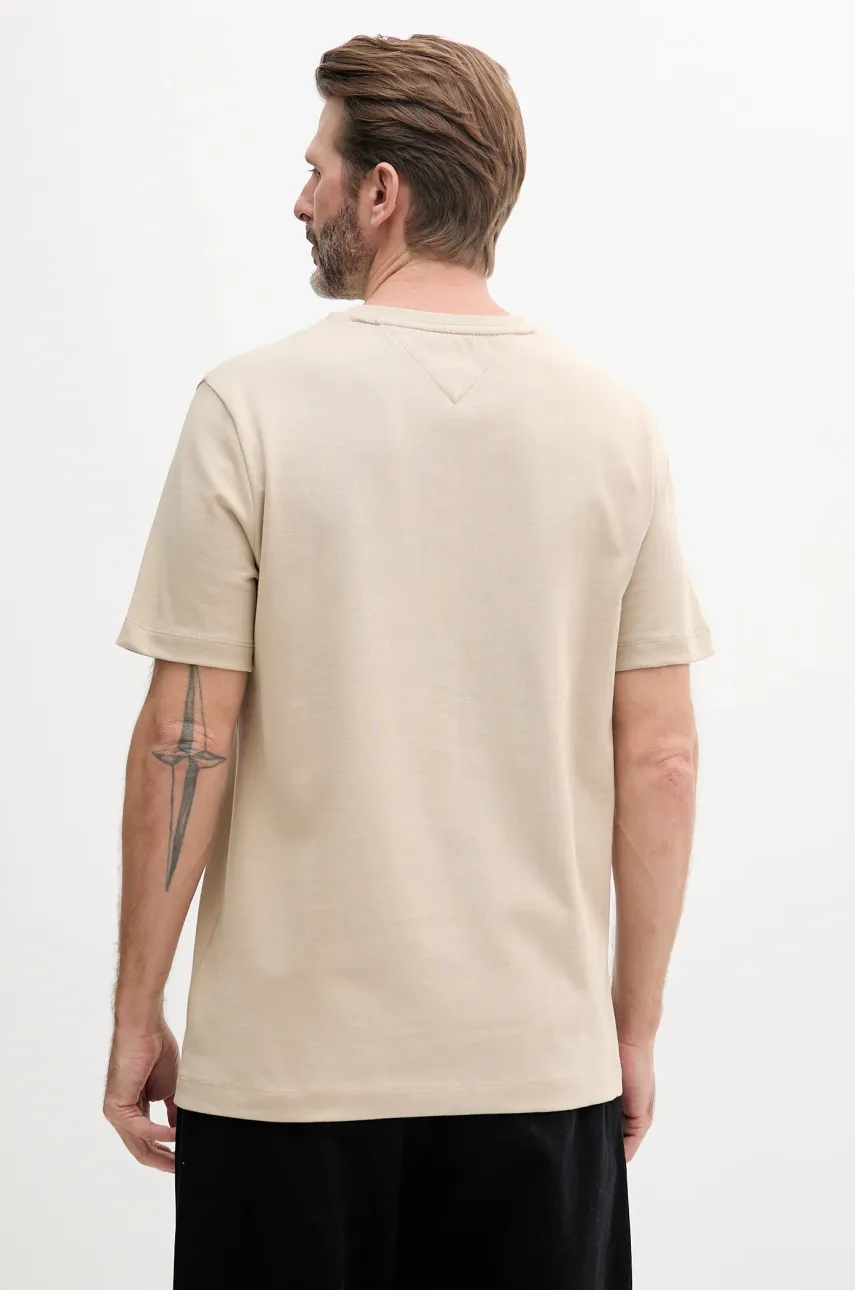 Хлопковая футболка Tommy Hilfiger мужская цвет бежевый с аппликацией MW0MW39256 Хлопковая футболка Tommy Hilfiger мужская цвет бежевый с аппликацией MW0MW39256