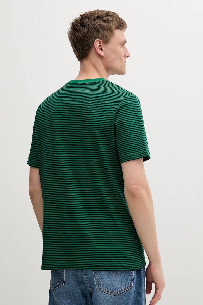 Хлопковая футболка Tommy Hilfiger мужская цвет зелёный однотонная MW0MW39995 Хлопковая футболка Tommy Hilfiger мужская цвет зелёный однотонная MW0MW39995