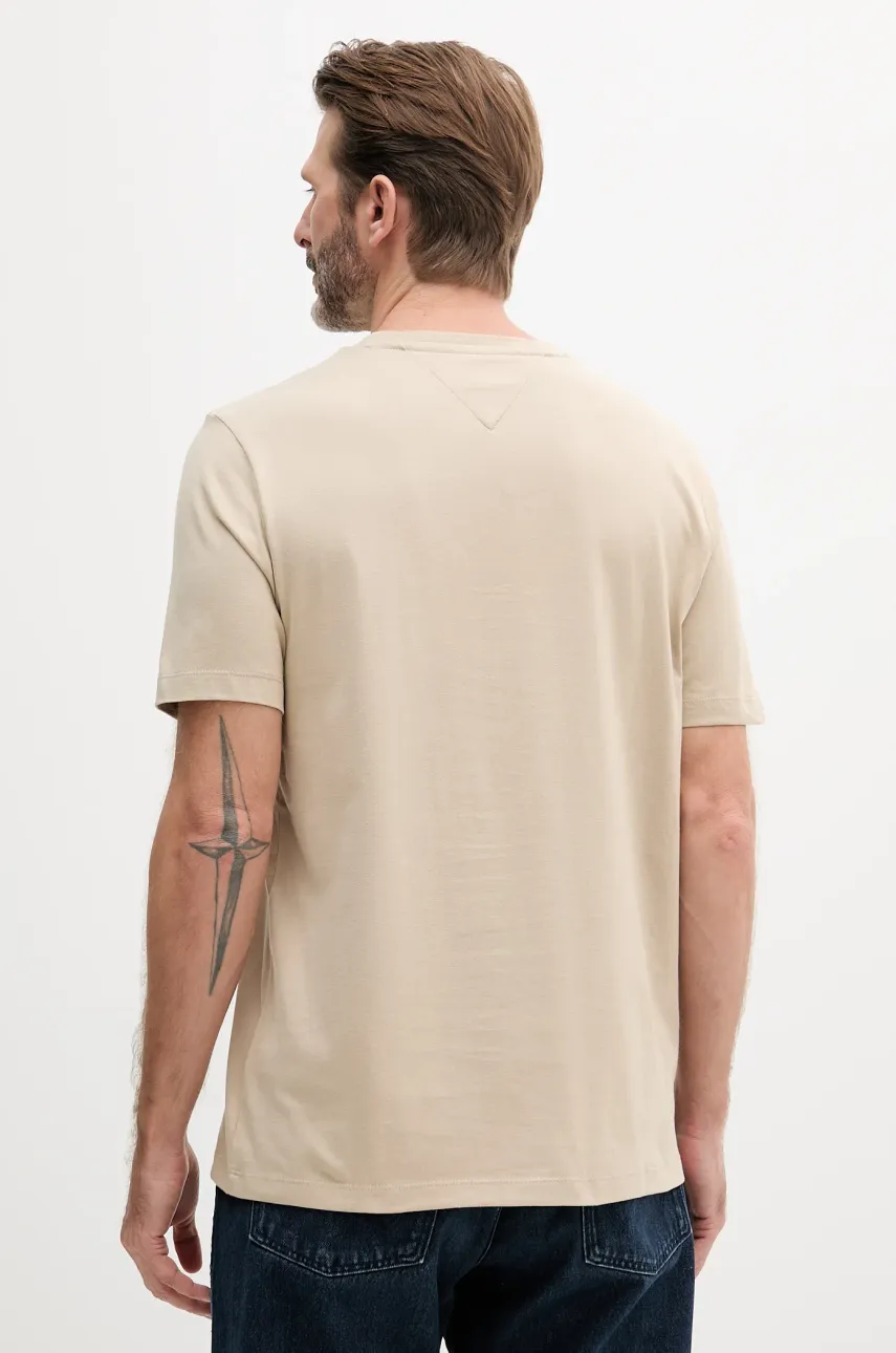 Хлопковая футболка Tommy Hilfiger мужская цвет бежевый однотонная MW0MW39995 Хлопковая футболка Tommy Hilfiger мужская цвет бежевый однотонная MW0MW39995