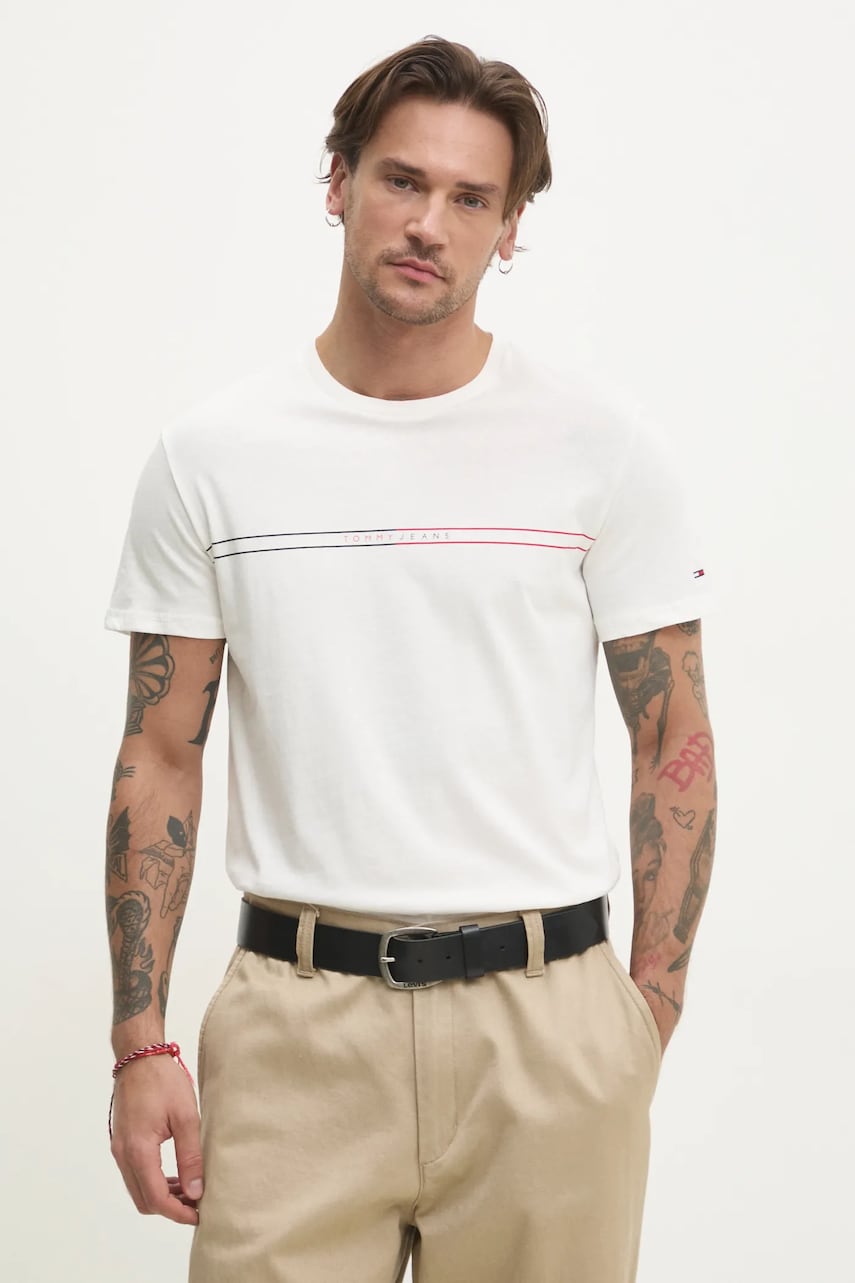 Tommy Jeans tricou bărbați, culoarea bej, cu imprimeu, DM0DM20779 Tommy Jeans tricou bărbați, culoarea bej, cu imprimeu, DM0DM20779