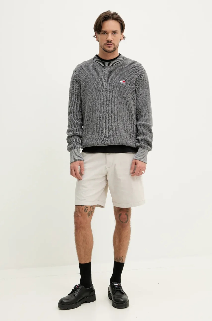 Хлопковая футболка Tommy Jeans мужская цвет чёрный с принтом DM0DM20813 Хлопковая футболка Tommy Jeans мужская цвет чёрный с принтом DM0DM20813