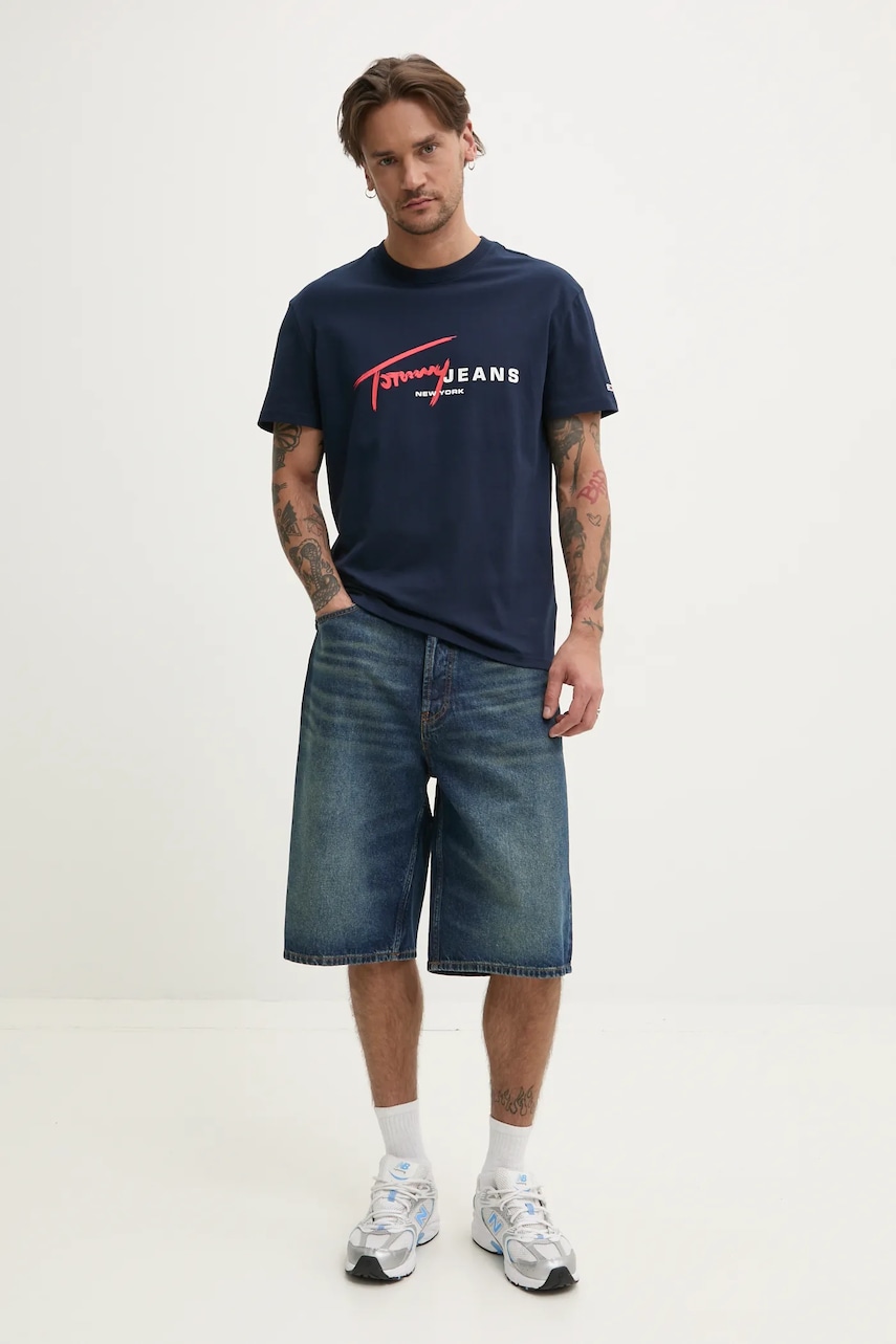 Хлопковая футболка Tommy Jeans мужская цвет синий с принтом DM0DM20817 Хлопковая футболка Tommy Jeans мужская цвет синий с принтом DM0DM20817