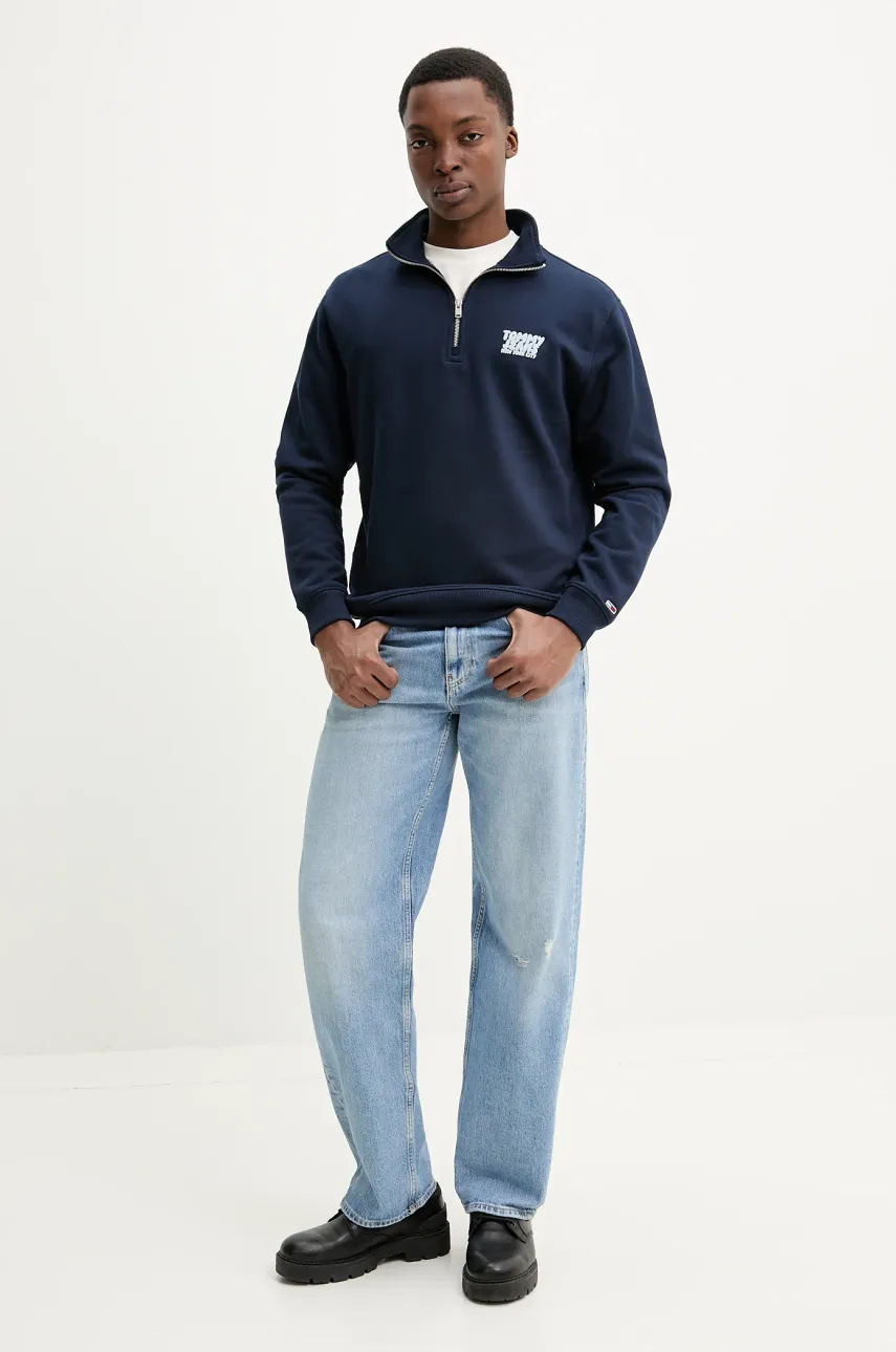 Хлопковая футболка Tommy Jeans мужская цвет бежевый с принтом DM0DM21864 Хлопковая футболка Tommy Jeans мужская цвет бежевый с принтом DM0DM21864