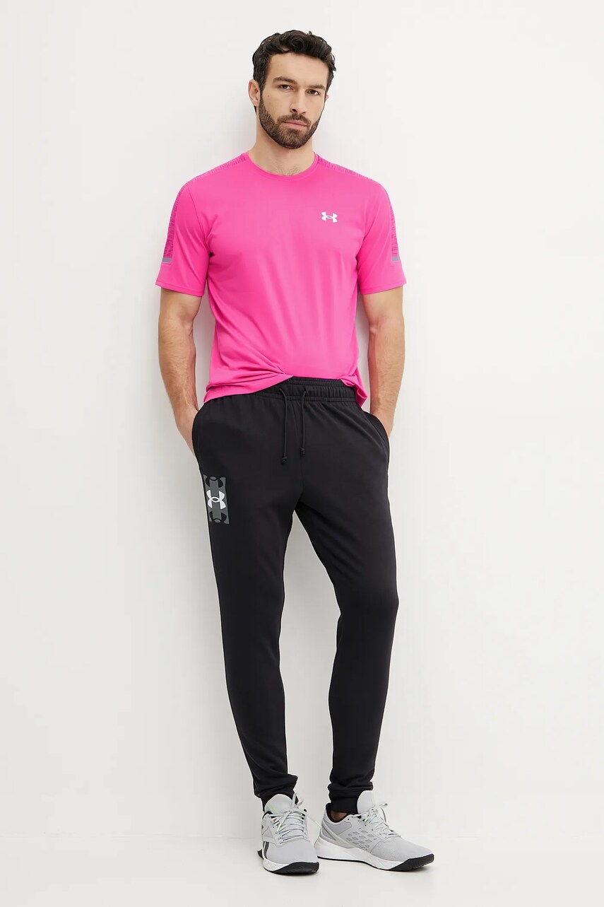 Футболка для тренинга Under Armour Tech Utility цвет розовый с аппликацией 1385976 Футболка для тренинга Under Armour Tech Utility цвет розовый с аппликацией 1385976