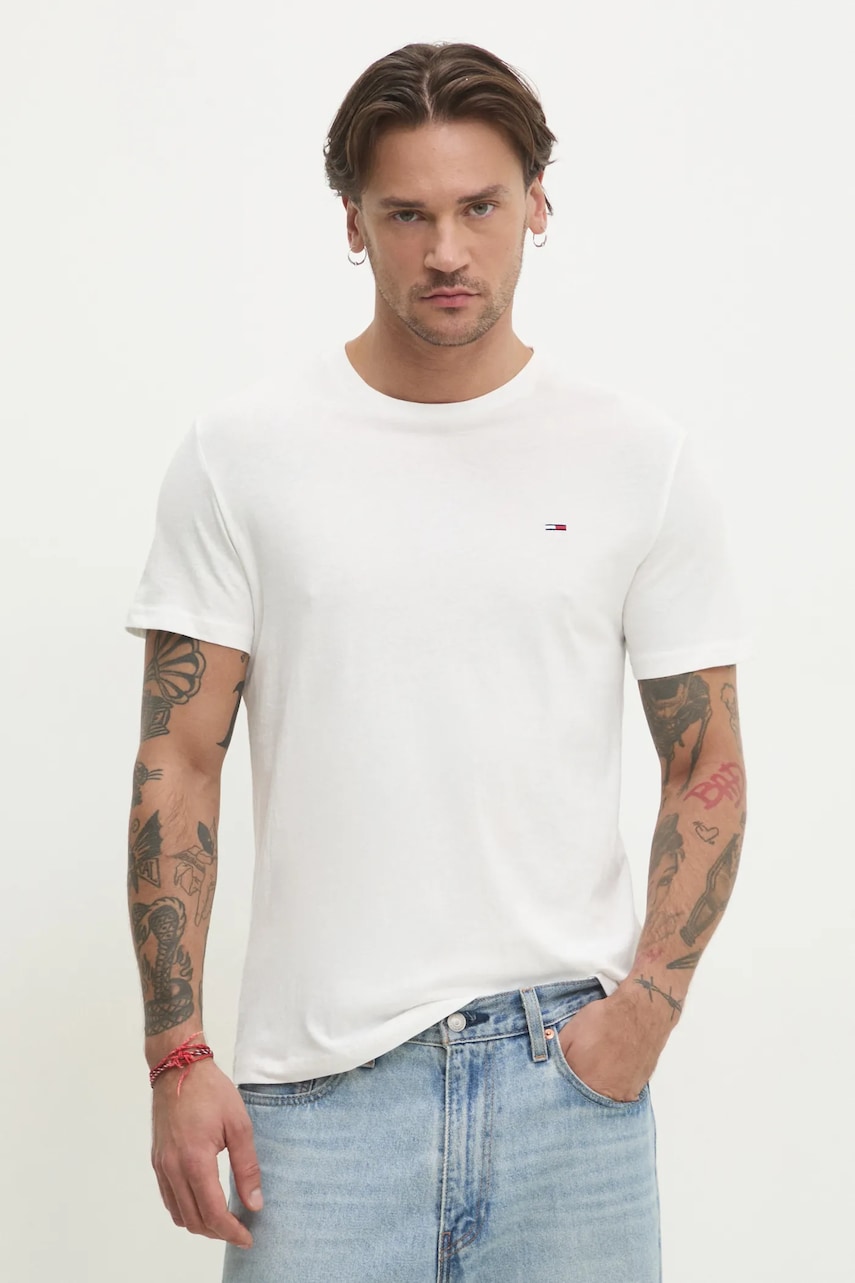 Tommy Jeans tricou din bumbac 3-pack barbati, culoarea alb, neted, DM0DM21579 Tommy Jeans tricou din bumbac 3-pack barbati, culoarea alb, neted, DM0DM21579